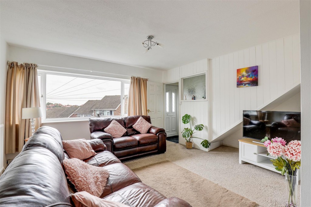 Salamander Close, Carlton, Nottinghamshire, NG4 4FJ