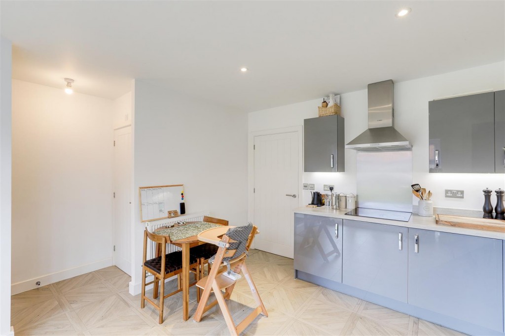 Rose Way, Edwalton, Nottinghamshire, NG12 4JE