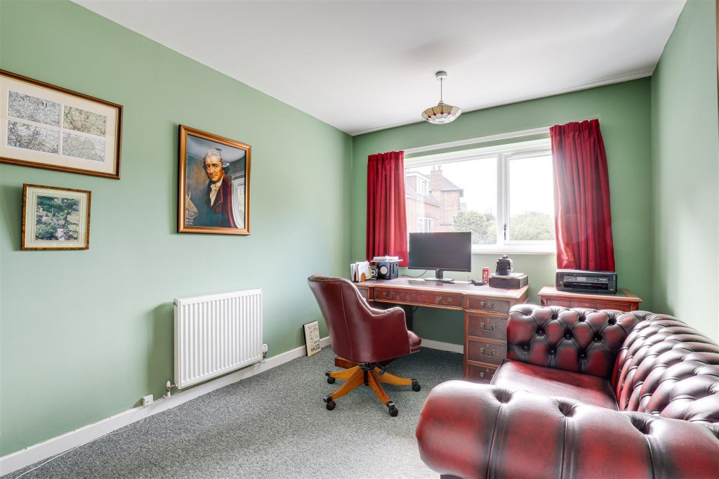 Park Road, Woodthorpe, Nottinghamshire, NG5 4HR