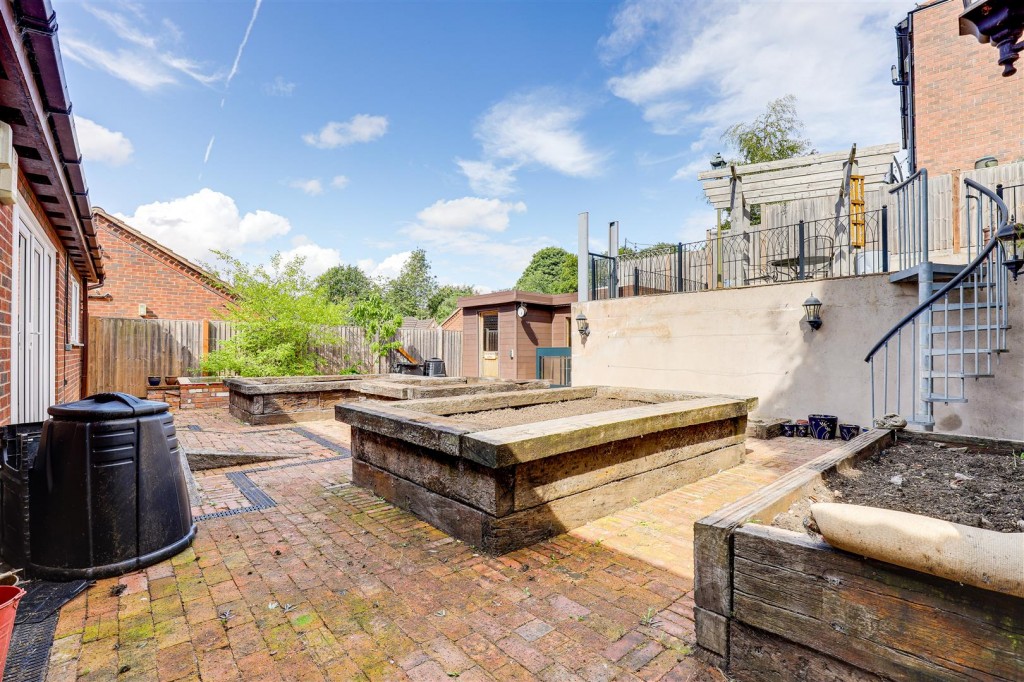 Park Road, Woodthorpe, Nottinghamshire, NG5 4HR