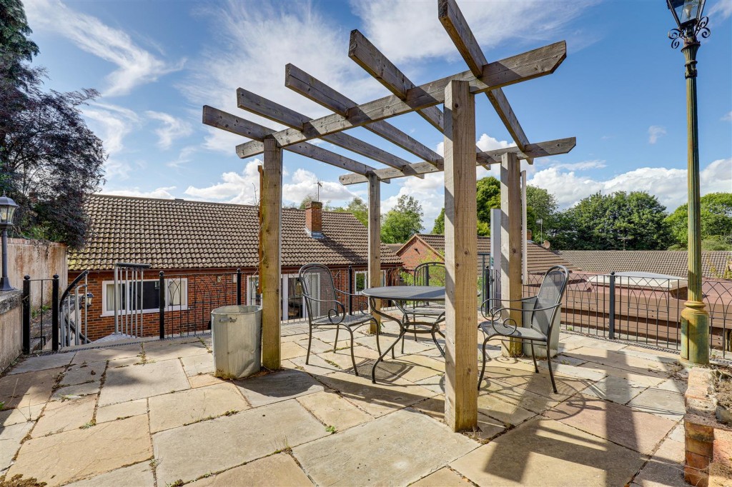 Park Road, Woodthorpe, Nottinghamshire, NG5 4HR