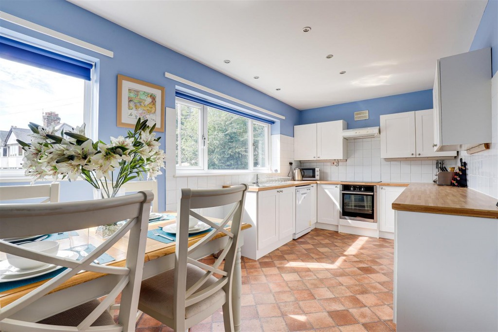 Park Road, Woodthorpe, Nottinghamshire, NG5 4HR