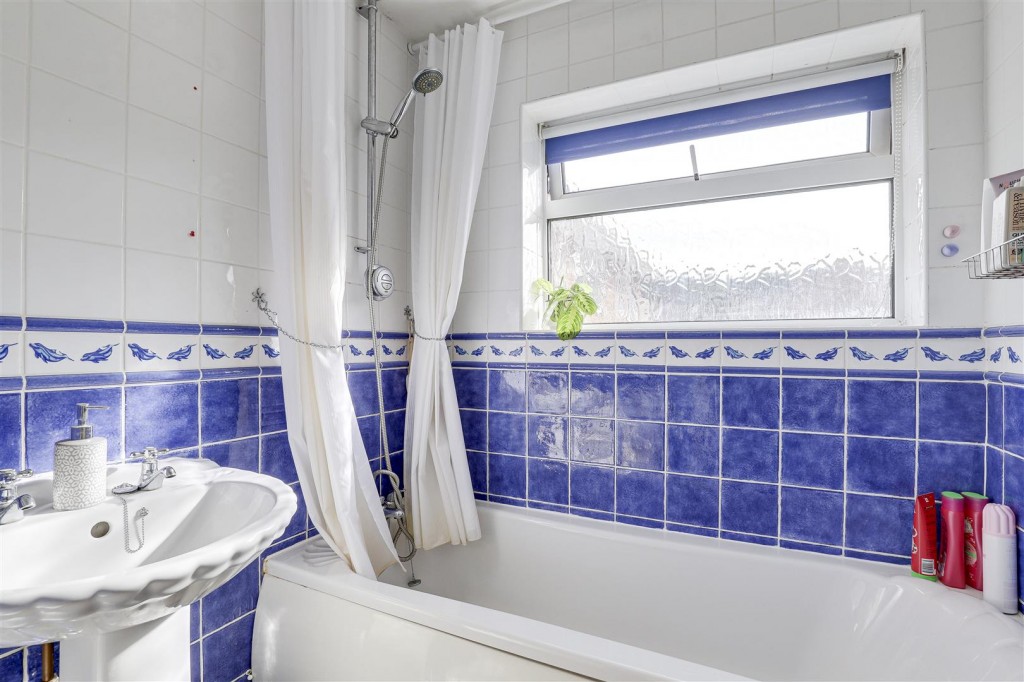 Grampian Drive, Arnold, Nottinghamshire, NG5 9PR