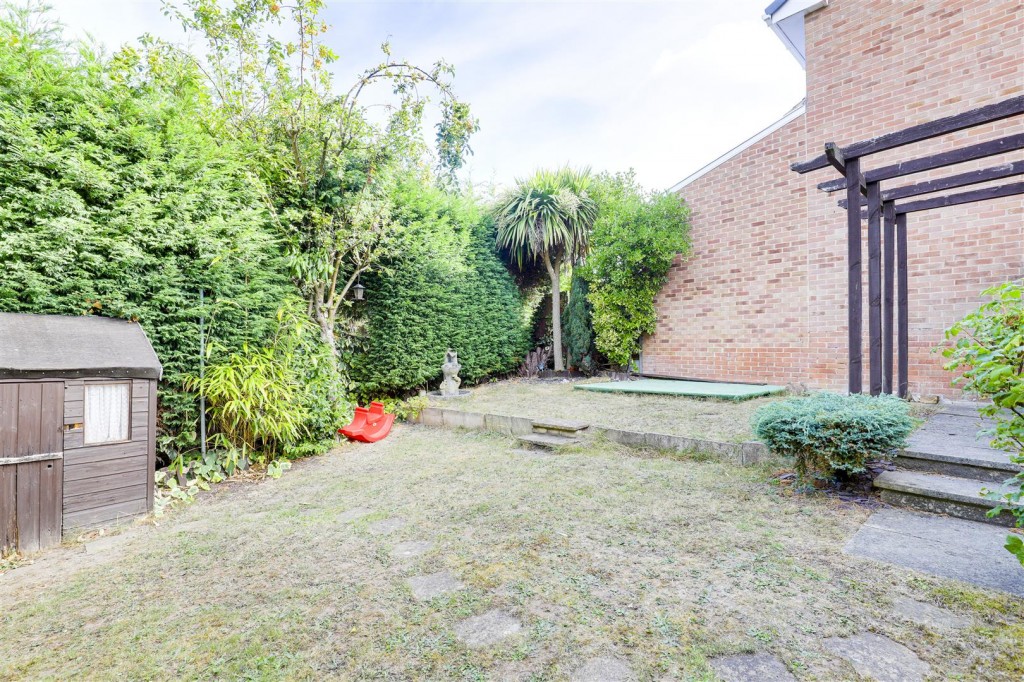 Grampian Drive, Arnold, Nottinghamshire, NG5 9PR