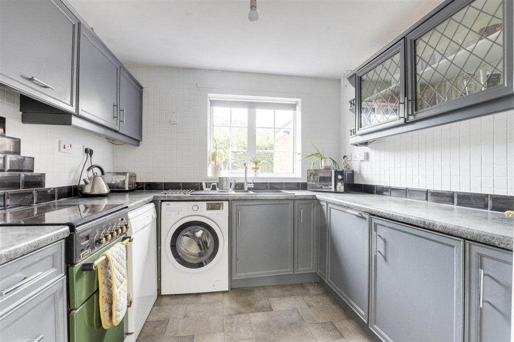 Grampian Drive, Arnold, Nottinghamshire, NG5 9PR