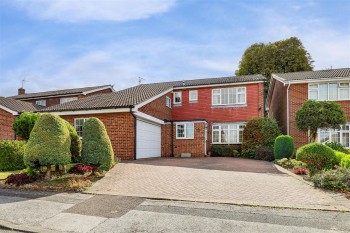 Plains Farm Close, Mapperle, Nottinghamshire, NG3 5TE