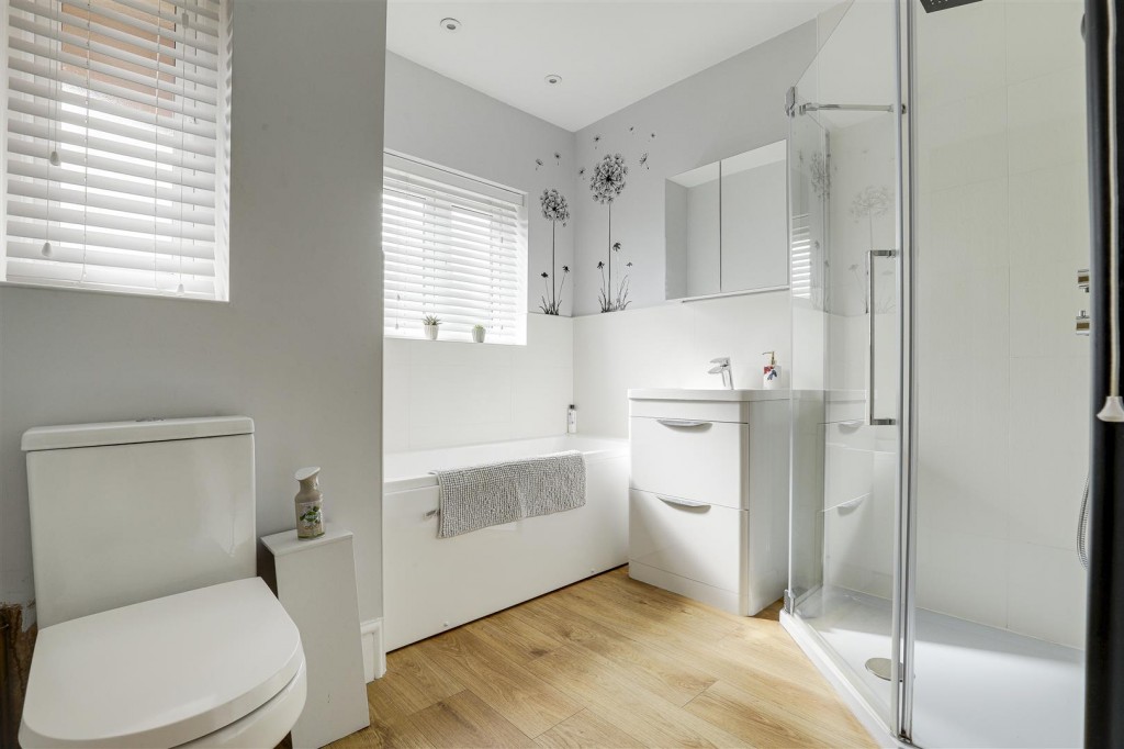 Armfield Road, Arnold, Nottinghamshire, NG5 6QY