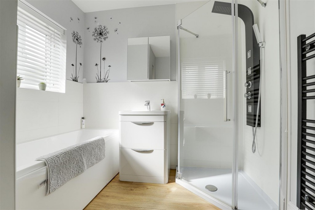 Armfield Road, Arnold, Nottinghamshire, NG5 6QY