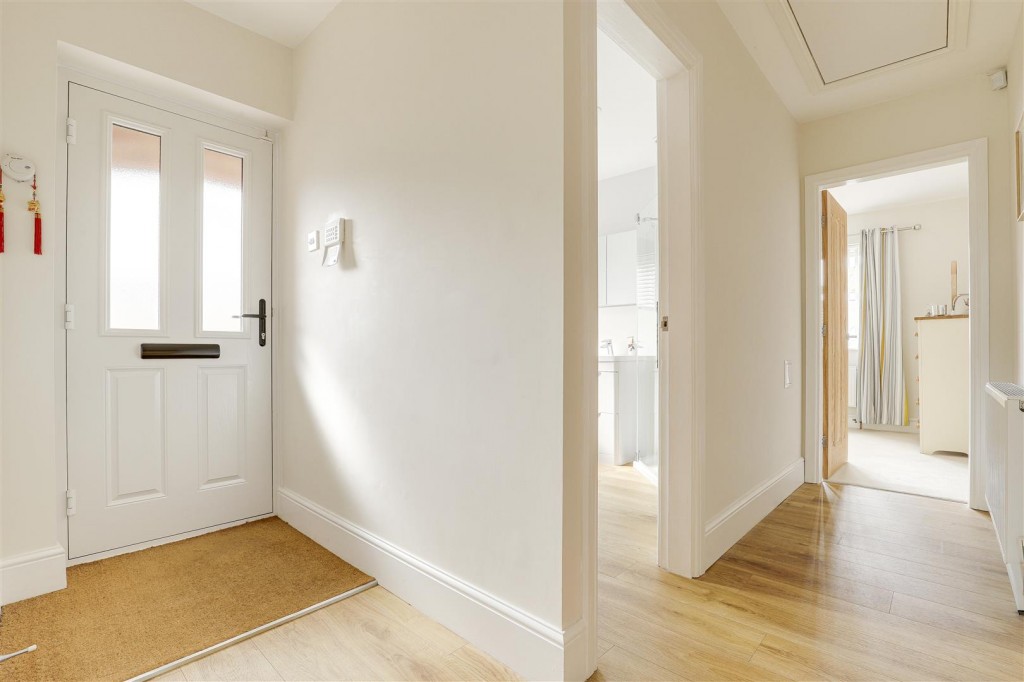 Armfield Road, Arnold, Nottinghamshire, NG5 6QY