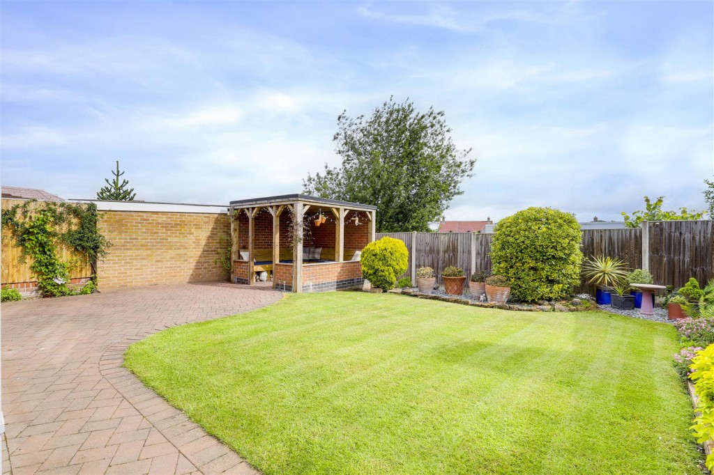 Armfield Road, Arnold, Nottinghamshire, NG5 6QY