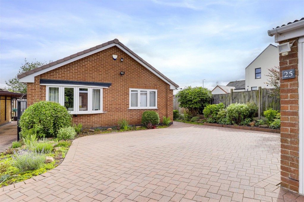 Armfield Road, Arnold, Nottinghamshire, NG5 6QY