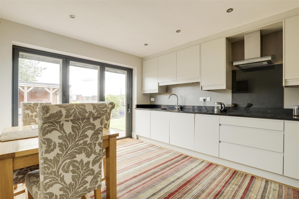 Armfield Road, Arnold, Nottinghamshire, NG5 6QY