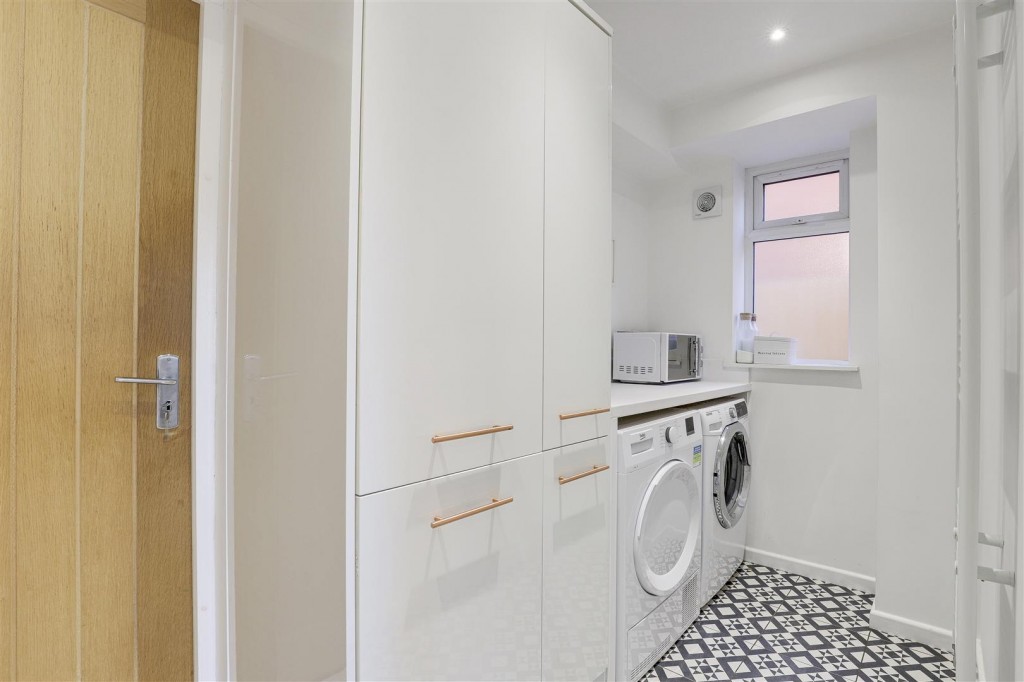 Main Road, Jacksdale, Nottinghamshire, NG16 5HS