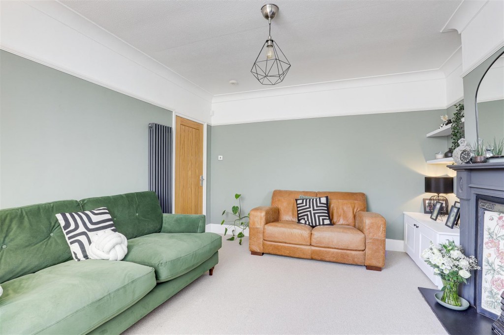 Main Road, Jacksdale, Nottinghamshire, NG16 5HS