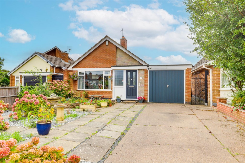 Cherrywood Gardens, Carlton, Nottinghamshire, NG3 6LS