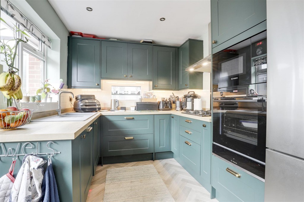 Cherrywood Gardens, Carlton, Nottinghamshire, NG3 6LS