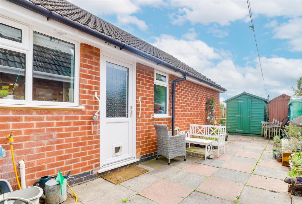 Cherrywood Gardens, Carlton, Nottinghamshire, NG3 6LS