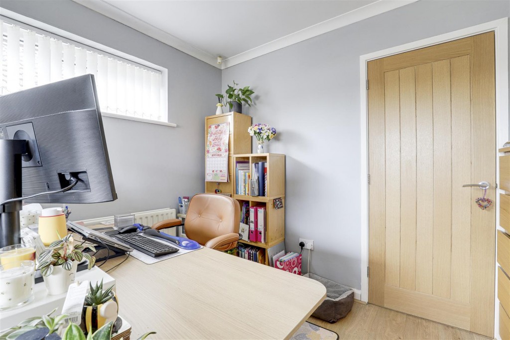 Cherrywood Gardens, Carlton, Nottinghamshire, NG3 6LS