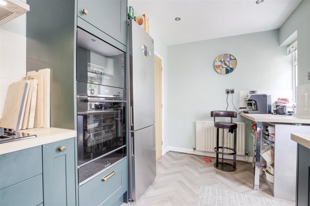 Cherrywood Gardens, Carlton, Nottinghamshire, NG3 6LS