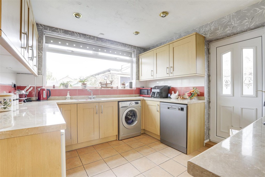 Oakfield Drive, Sandiacre, Nottinghamshire, NG10 5NH