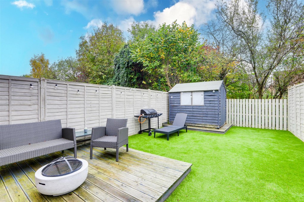 Herons Court, West Bridgford, Nottinghamshire, NG2 6QE