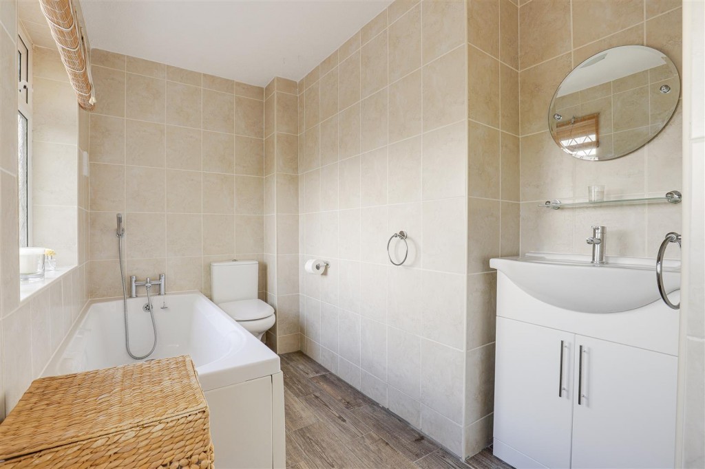 Trowell Park Drive, Trowell, Nottinghamshire, NG9 3RA