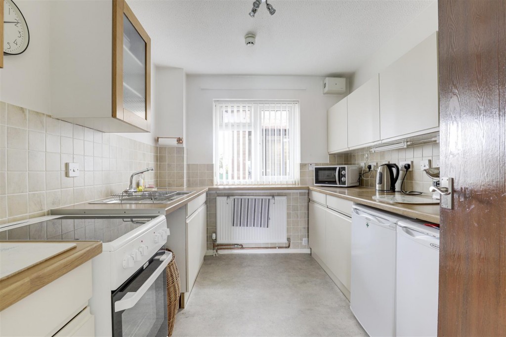 Marlborough Court, West Bridgford, Nottinghamshire, NG2 6BY