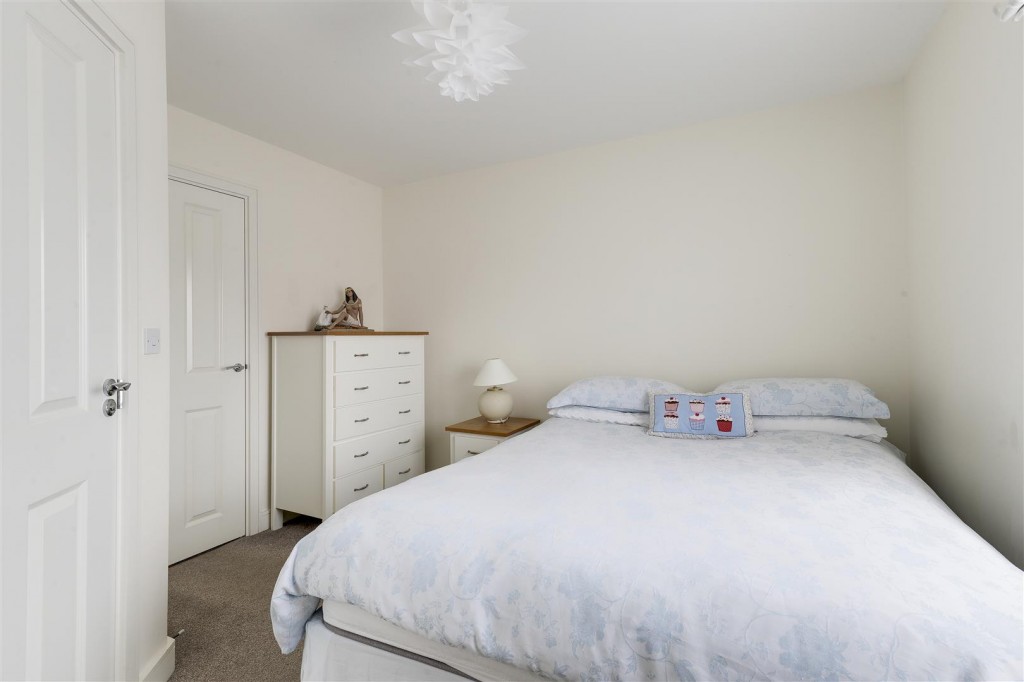 Moorgate Avenue, New Houghton, Mansfield, Nottinghamshire, NG19 8SS