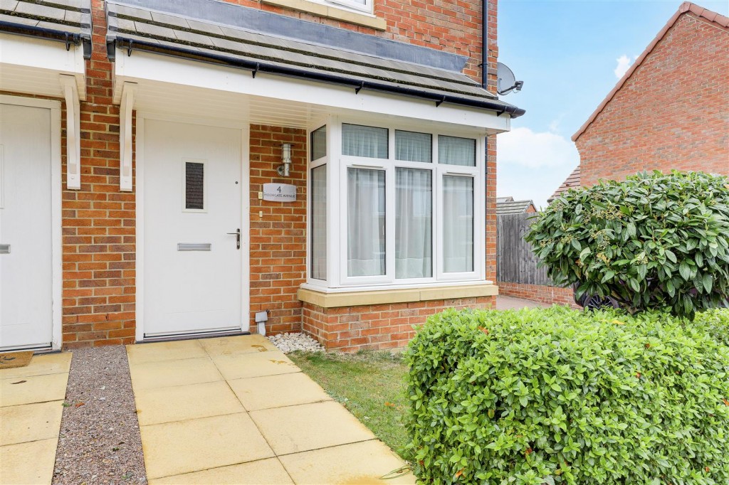Moorgate Avenue, New Houghton, Mansfield, Nottinghamshire, NG19 8SS