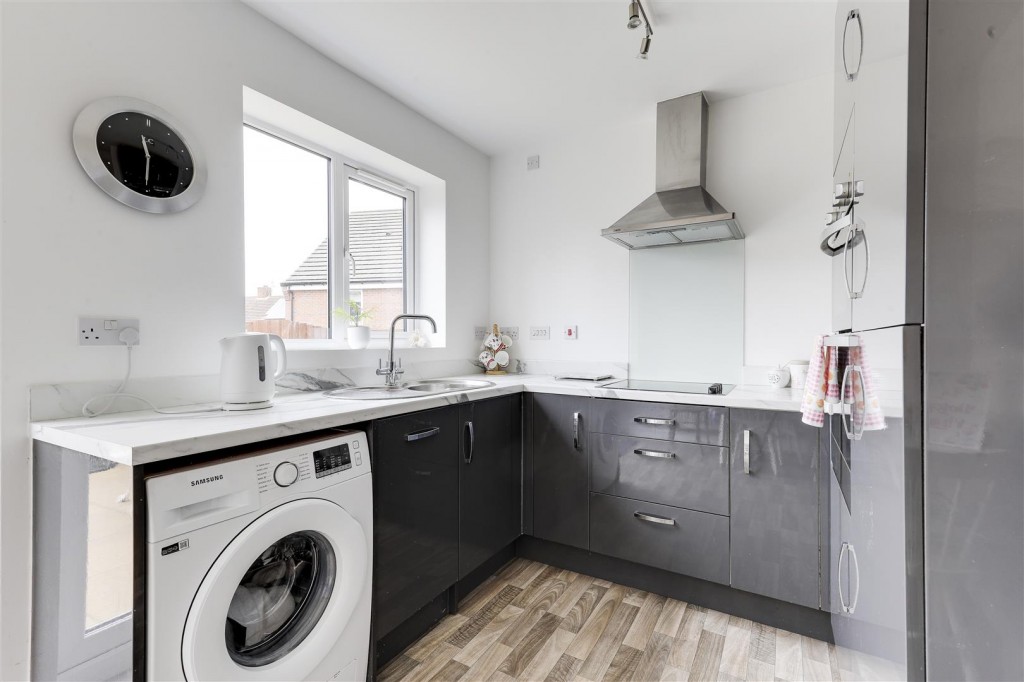 Moorgate Avenue, New Houghton, Mansfield, Nottinghamshire, NG19 8SS