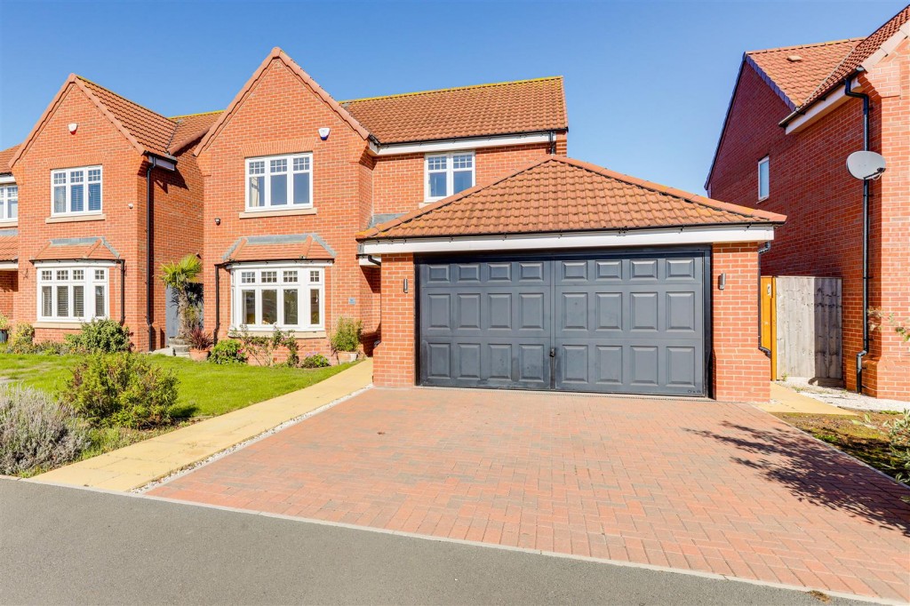 Airfield Way, Hucknall, Nottinghamshire, NG15 6WZ