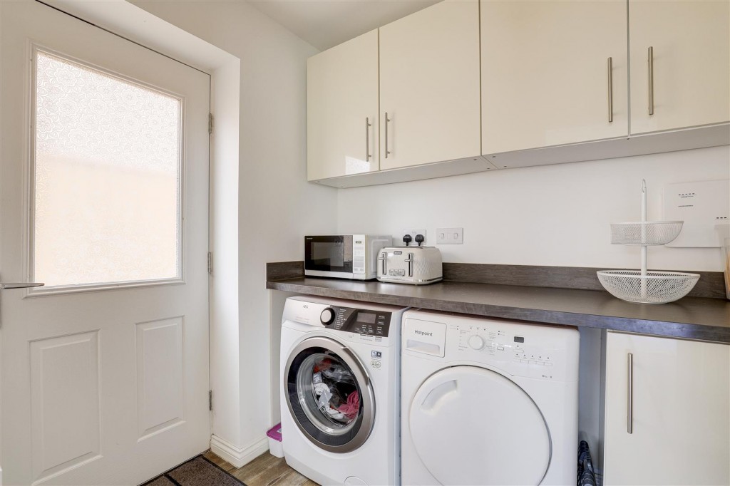 Airfield Way, Hucknall, Nottinghamshire, NG15 6WZ