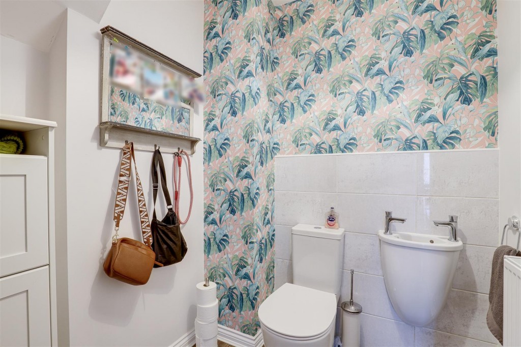 Airfield Way, Hucknall, Nottinghamshire, NG15 6WZ