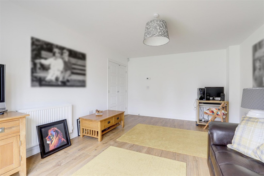 Airfield Way, Hucknall, Nottinghamshire, NG15 6WZ