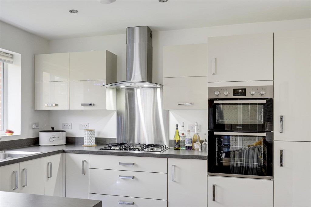 Airfield Way, Hucknall, Nottinghamshire, NG15 6WZ