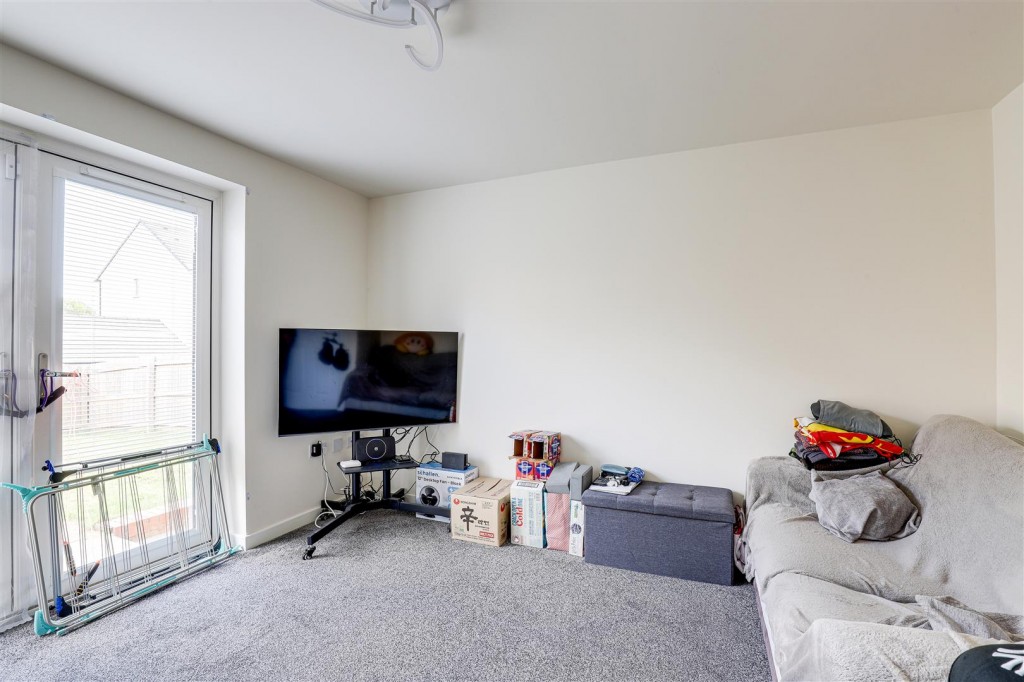 Poole Avenue, Gedling, Nottinghamshire, NG4 4ND