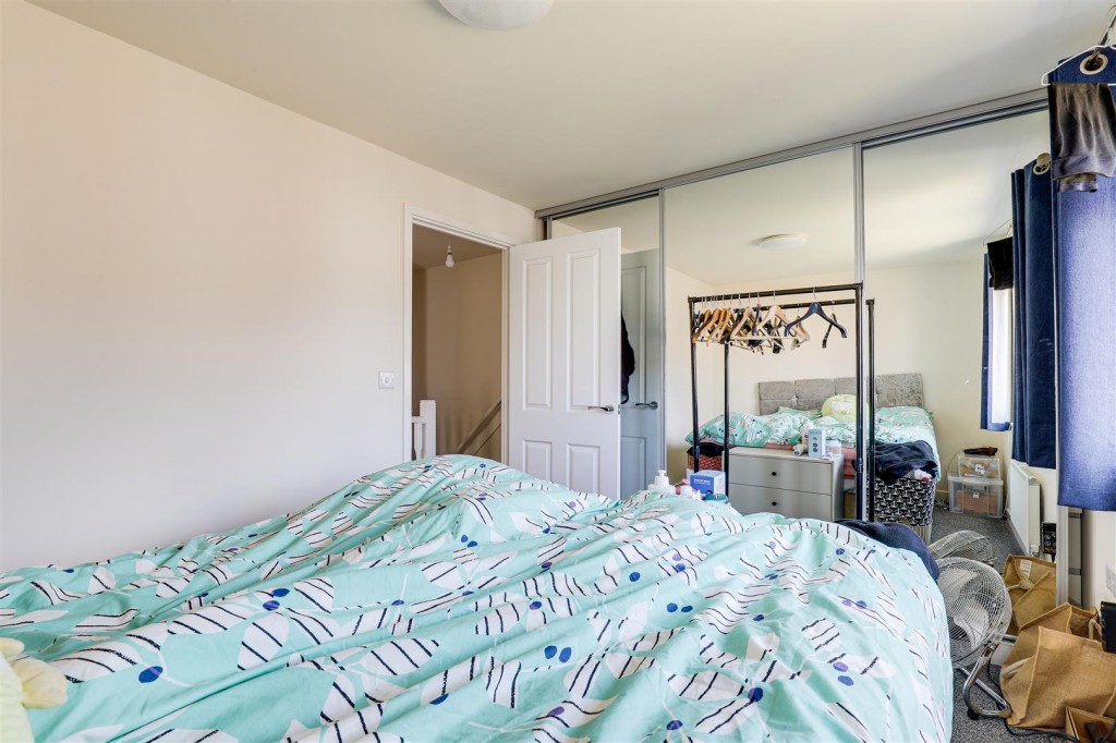 Poole Avenue, Gedling, Nottinghamshire, NG4 4ND