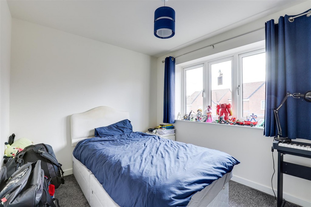 Poole Avenue, Gedling, Nottinghamshire, NG4 4ND