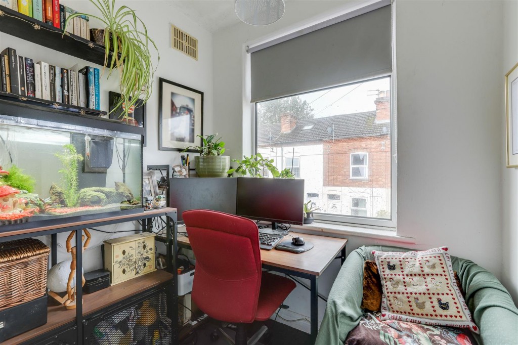 Dagmar Grove, Beeston, Nottinghamshire, NG9 2BH