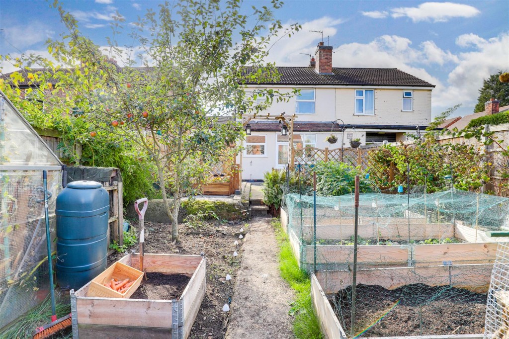 Dagmar Grove, Beeston, Nottinghamshire, NG9 2BH