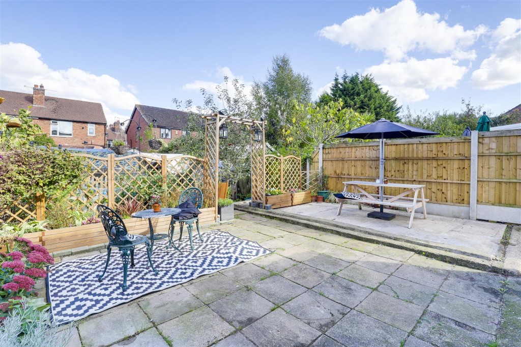 Dagmar Grove, Beeston, Nottinghamshire, NG9 2BH
