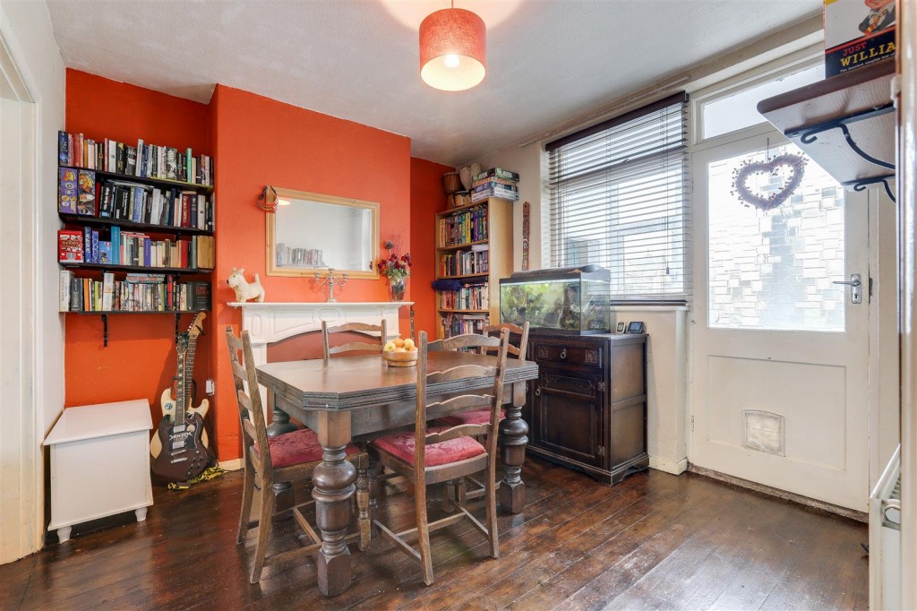 Dagmar Grove, Beeston, Nottinghamshire, NG9 2BH