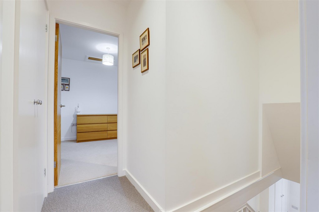 Broadmead, Burton Joyce, Nottinghamshire, NG14 5FL