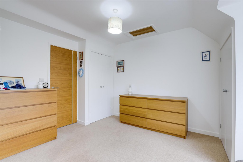 Broadmead, Burton Joyce, Nottinghamshire, NG14 5FL