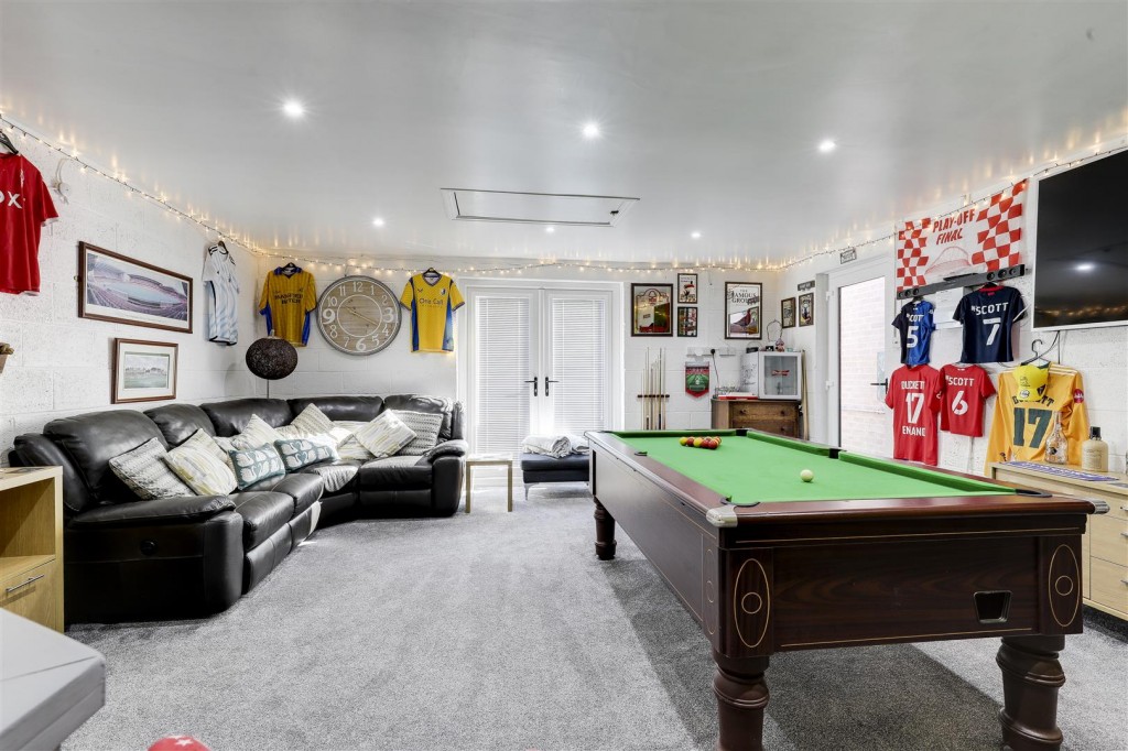 Swan Meadow, Colwick, Nottinghamshire, NG4 2ET