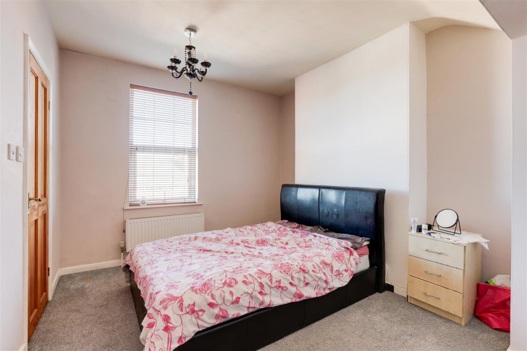 Egypt Road, Basford, Nottinghamshire, NG7 7GN