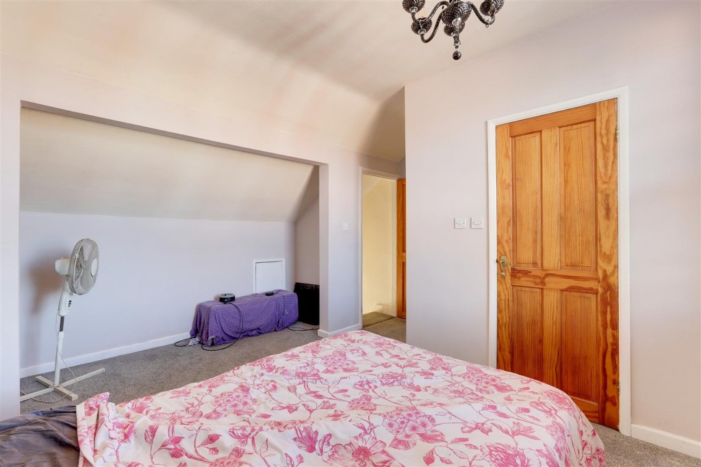 Egypt Road, Basford, Nottinghamshire, NG7 7GN