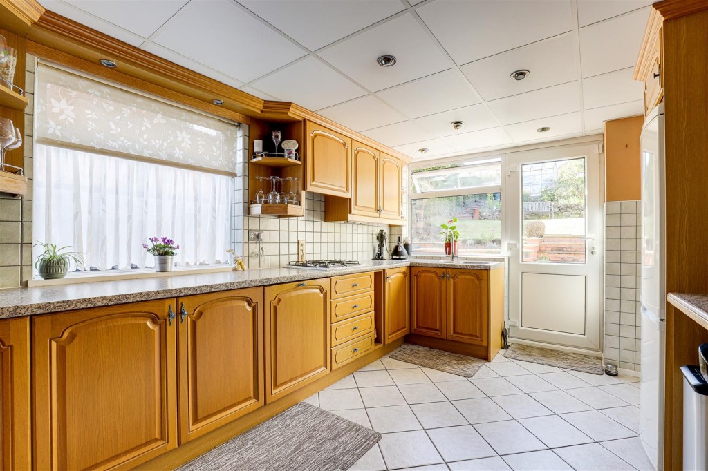 Foxhill Road, Carlton, Nottinghamshire, NG4 1PJ