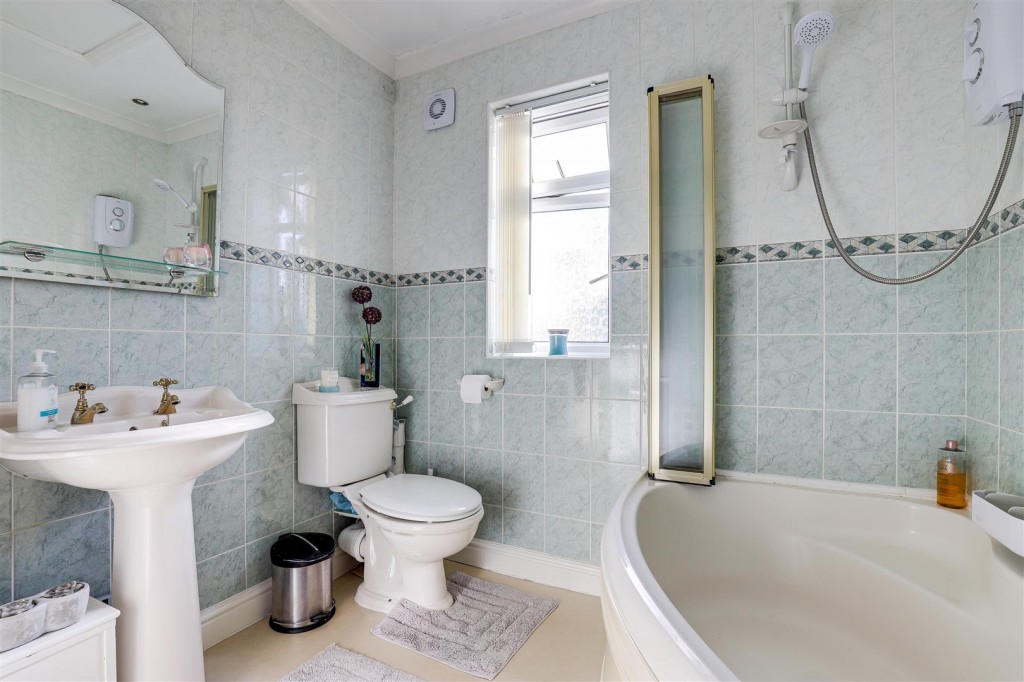 Foxhill Road, Carlton, Nottinghamshire, NG4 1PJ