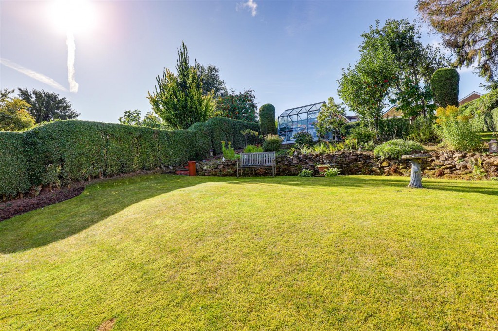 Foxhill Road, Carlton, Nottinghamshire, NG4 1PJ